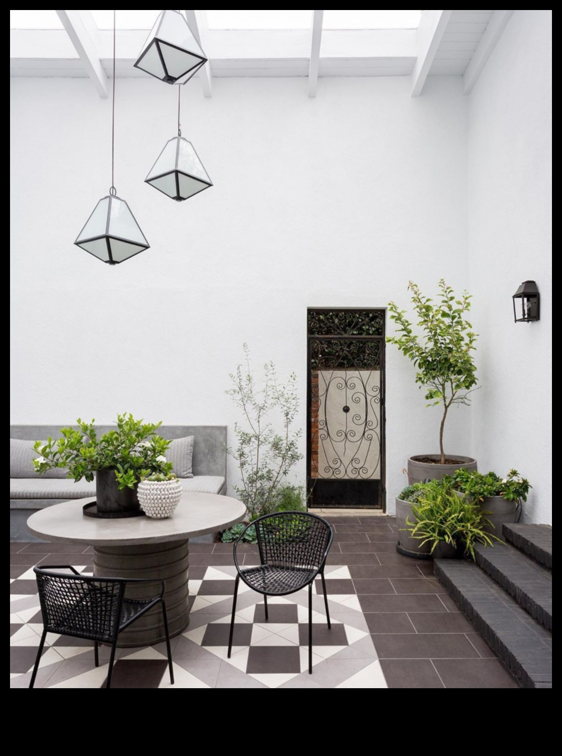 לשבת בטבע: ליצור שלווה עם ריהוט חוץ