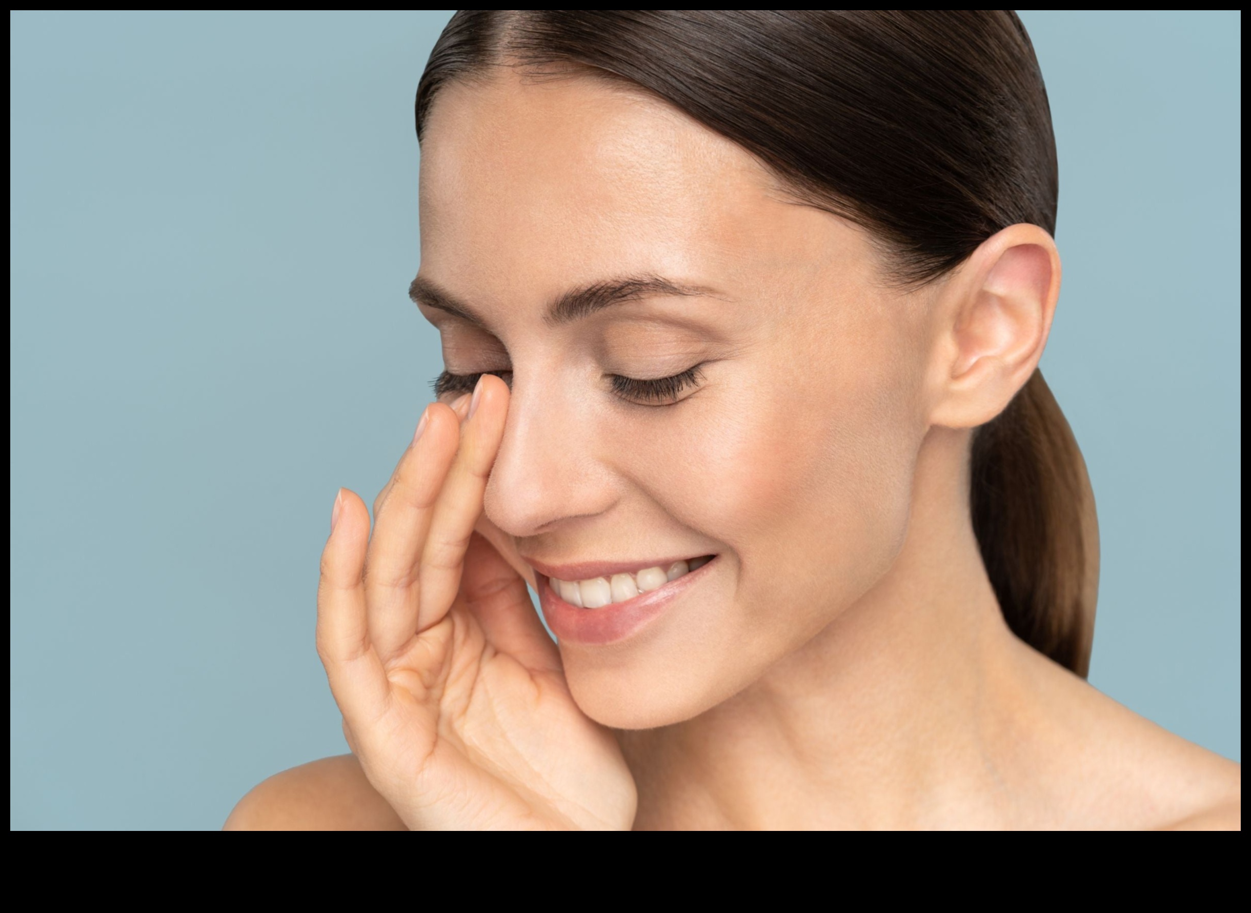 אקט האיזון: ההרמוניה של צבעים ניטרליים בסגנונות איפור טבעיים