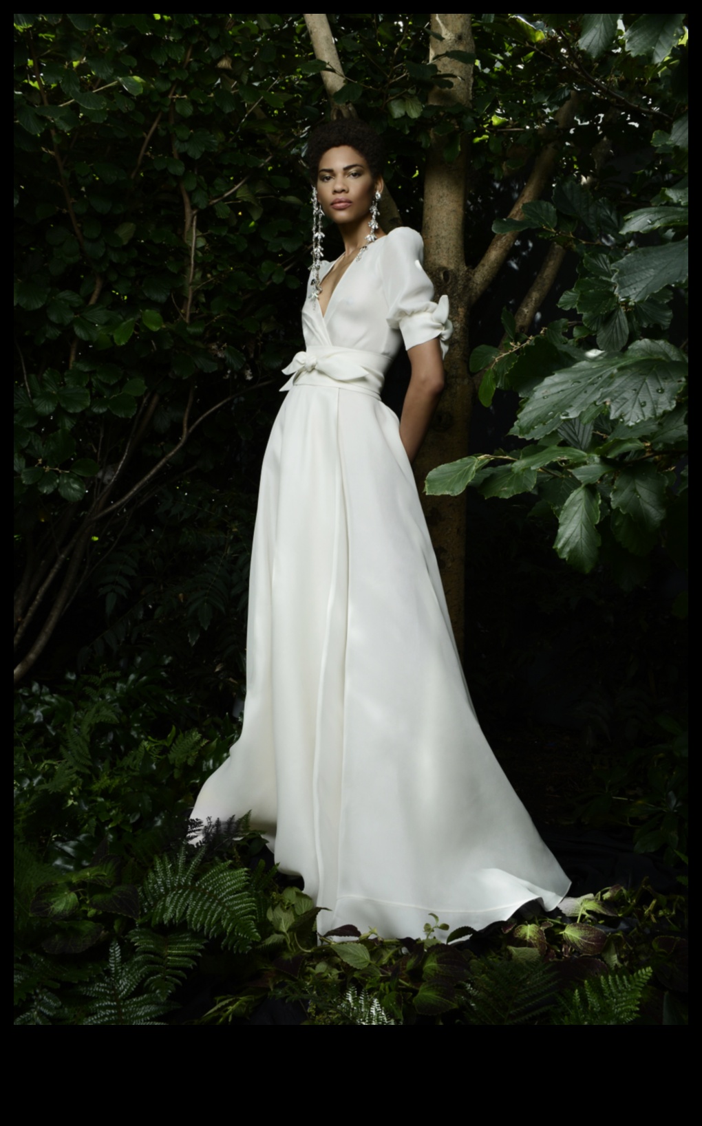 תענוגות שמלת כלה גחמנית של Boho Brides לכלה המודרנית 1 כלות בוהו שיק: תענוגות שמלות כלה גחמניות